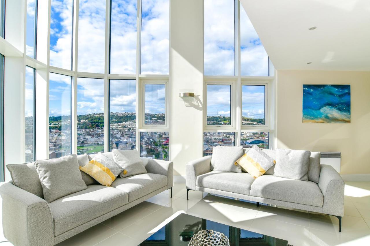 Just Stay Wales - Meridian Quay Penthouses Swansea Exterior photo