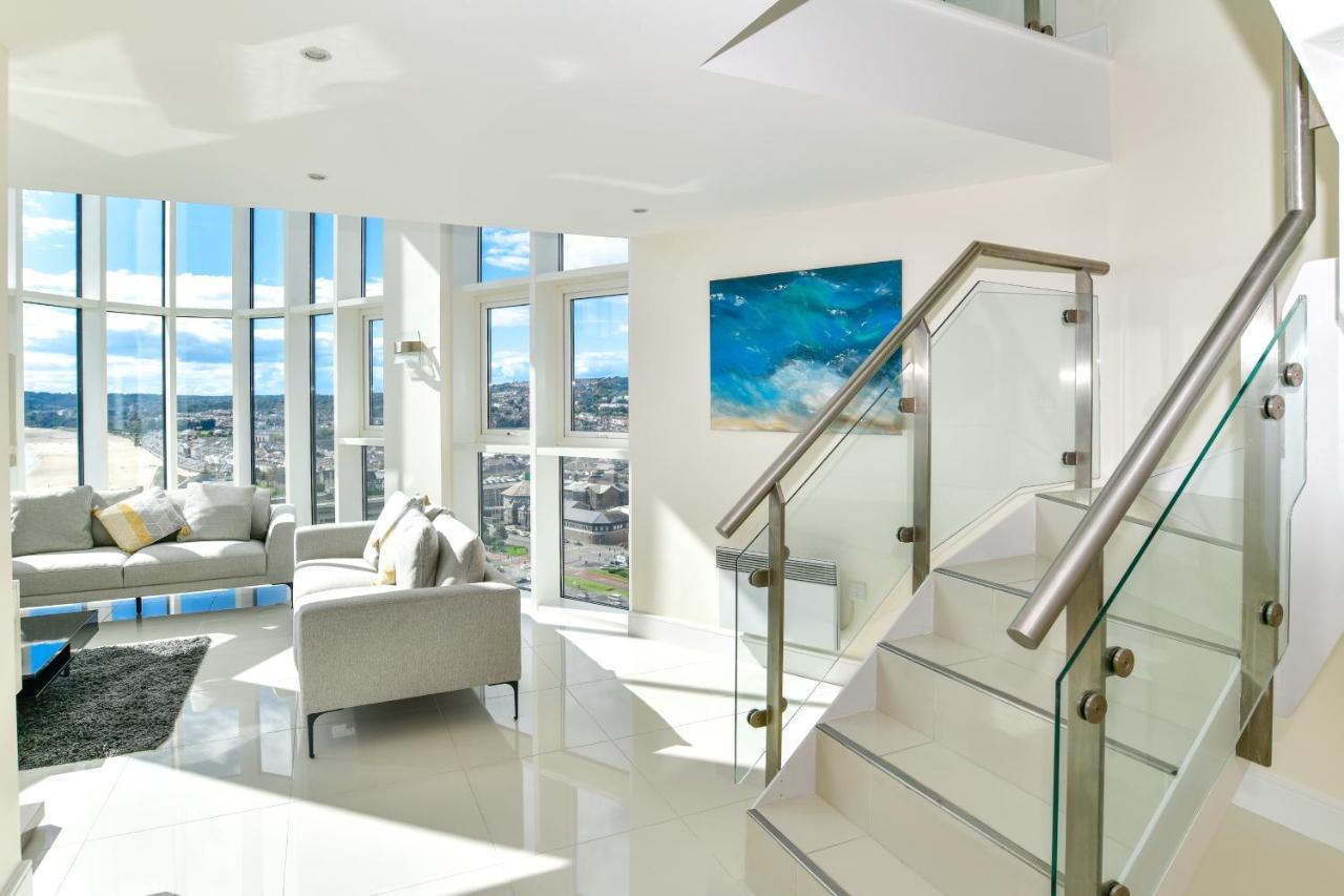 Just Stay Wales - Meridian Quay Penthouses Swansea Exterior photo