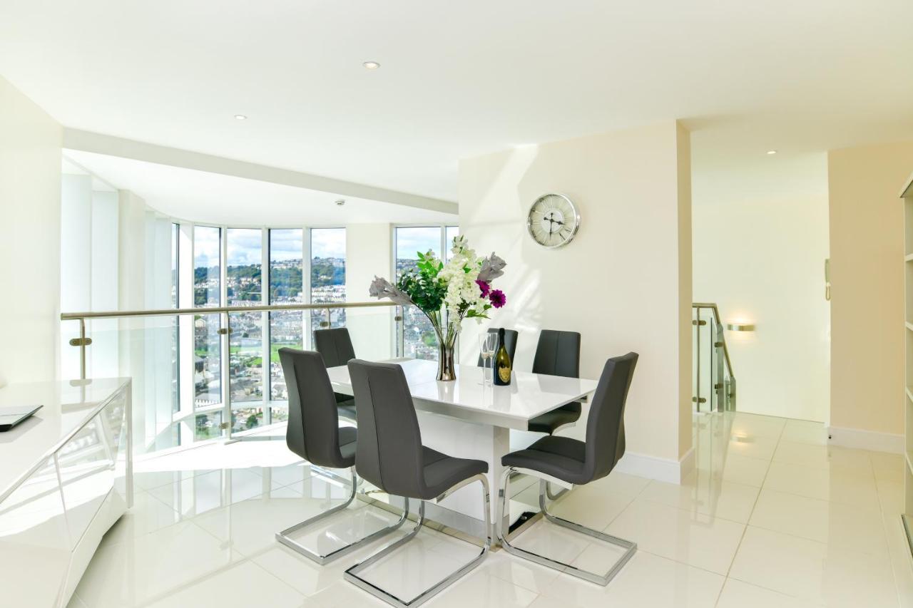 Just Stay Wales - Meridian Quay Penthouses Swansea Exterior photo