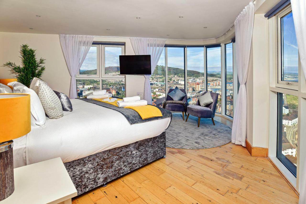 Just Stay Wales - Meridian Quay Penthouses Swansea Exterior photo